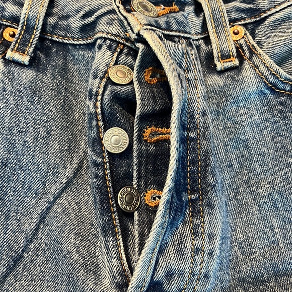 Vintage Levi’s 501 Straight Leg Jeans - Picture 4 of 8